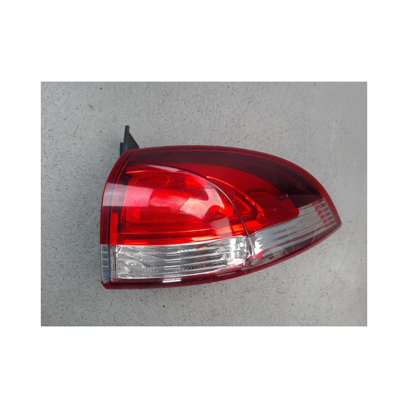 FEU ARRIERE DROIT RENAULT CLIO IV ESTATE 2012-2016