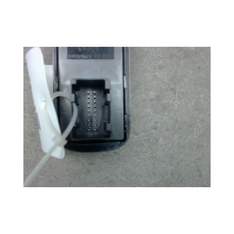 COMMANDE LEVE-GLACE PORTE AVG FIAT 500