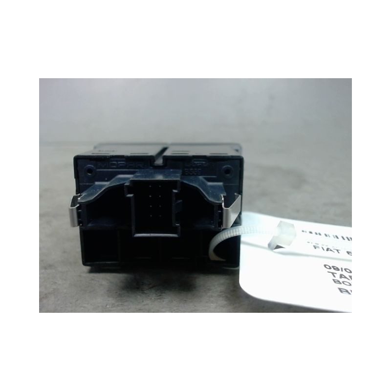 BOUTON DE WARNING FIAT 500