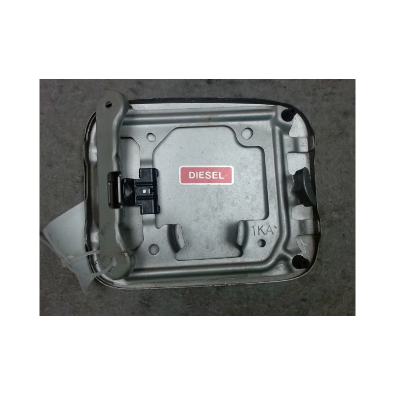 VOLET DE TRAPPE CARBURANT NISSAN JUKE