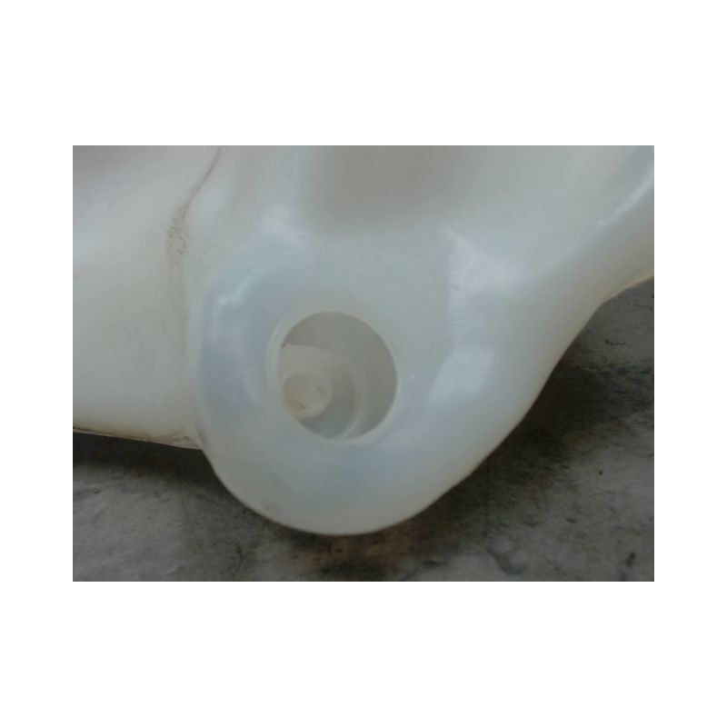 RESERVOIR LAVE-GLACE AVANT PEUGEOT PARTNER TEPEE 2008-