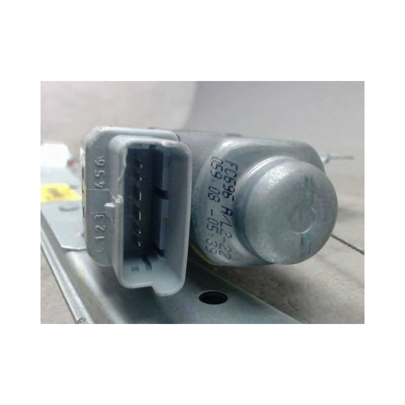 MECANISME+MOTEUR LEVE-GLACE ARRIERE GAUCHE PEUGEOT 207 5P