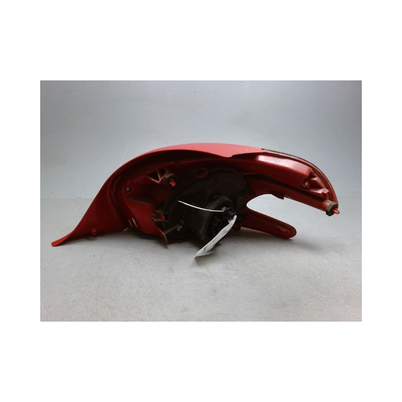 FEU ARRIERE GAUCHE  PEUGEOT 208