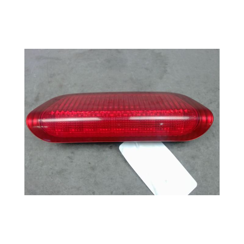 FEUX STOP SUPPLEMENTAIRE NISSAN JUKE