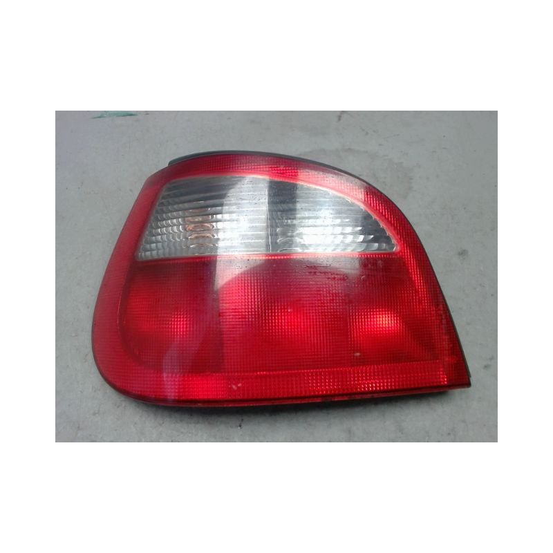 FEU ARRIERE GAUCHE  RENAULT MEGANE  I CLASSIC PH2 99-02
