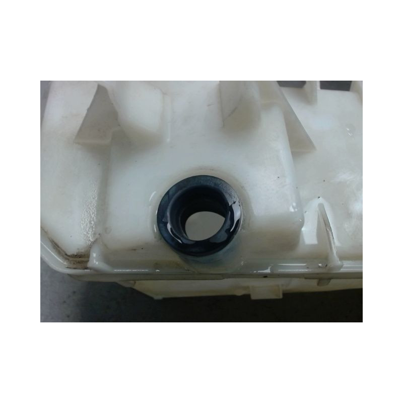 RESERVOIR LAVE-GLACE AVANT PEUGEOT 508