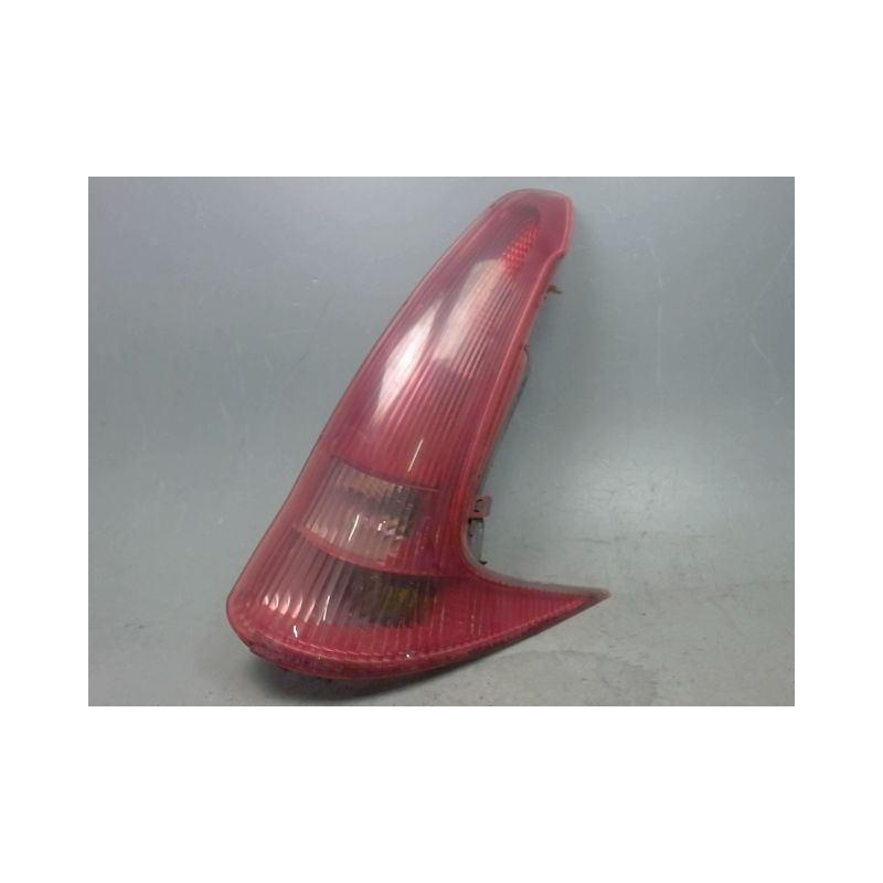 FEU ARRIERE DROIT PEUGEOT 206 SW 02-06