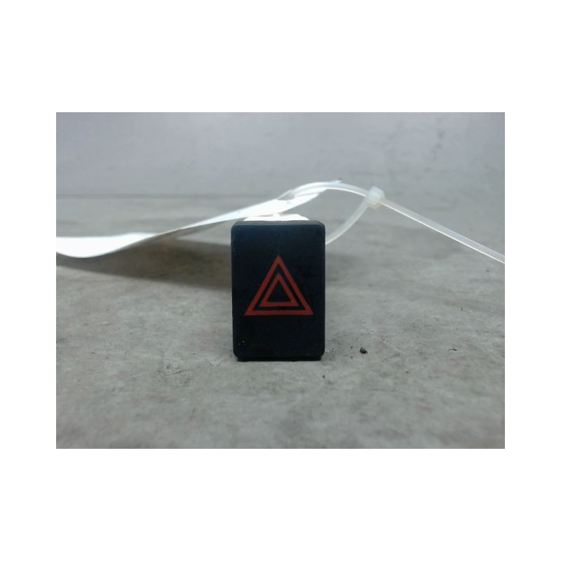 BOUTON DE WARNING NISSAN QASHQAI 1 PHASE 2 1.5 DCI - 8V