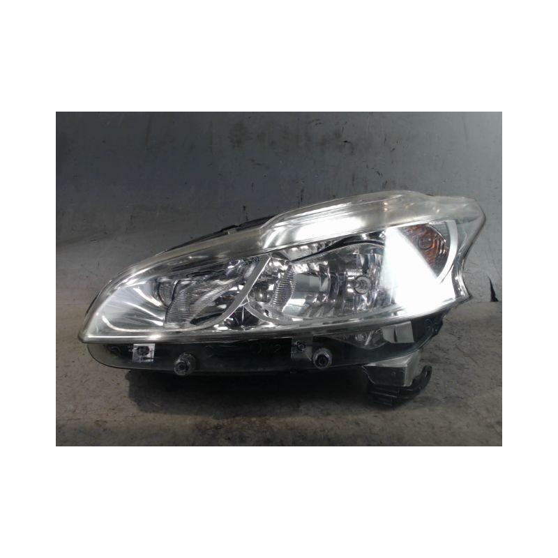 PHARE GAUCHE PEUGEOT 208
