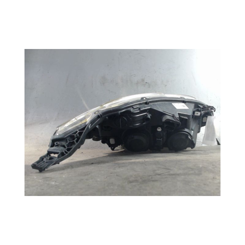 PHARE GAUCHE PEUGEOT 208