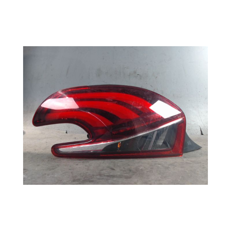 FEU ARRIERE GAUCHE  PEUGEOT 208