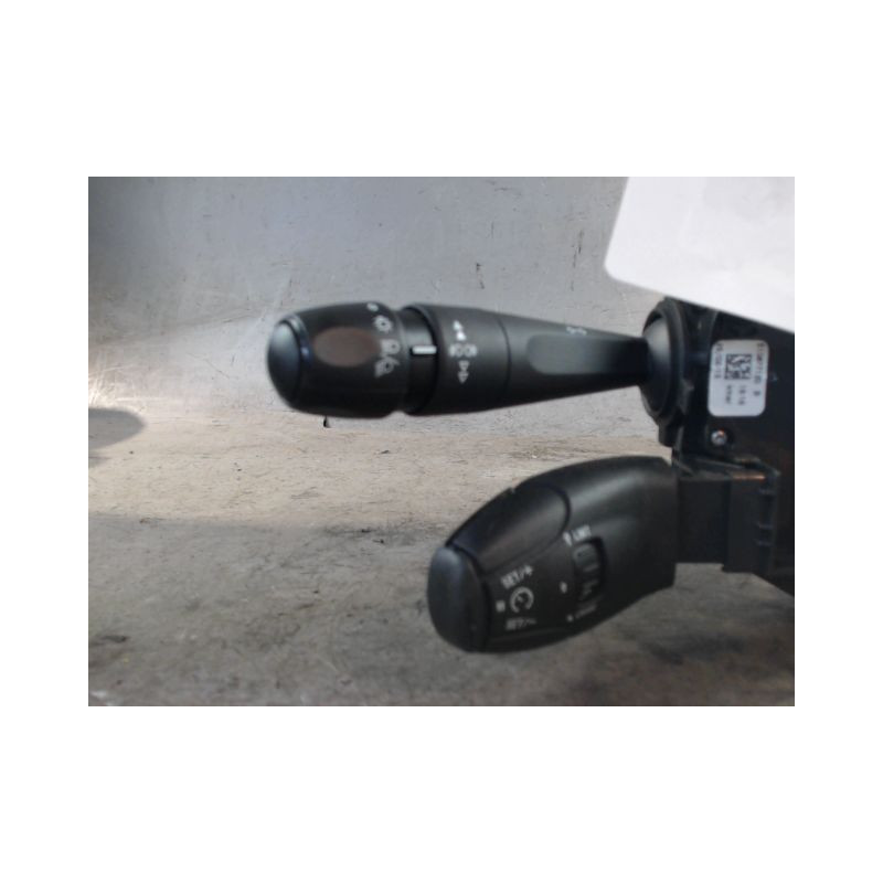 BLOC COMMODOS PEUGEOT 208