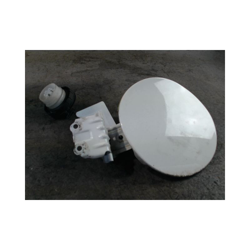 VOLET DE TRAPPE CARBURANT TOYOTA YARIS 2005-