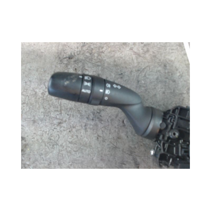 BLOC COMMODOS TOYOTA YARIS 2005-