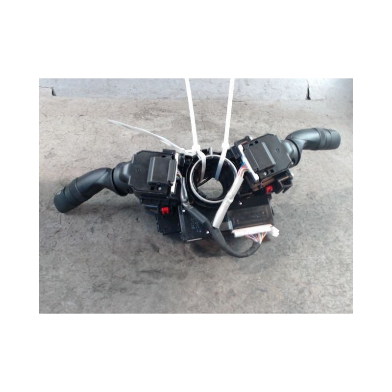 BLOC COMMODOS TOYOTA YARIS 2005-