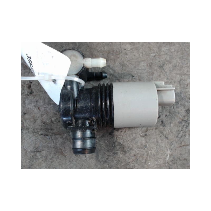 POMPE LAVE-GLACE AVANT TOYOTA AURIS 2010-