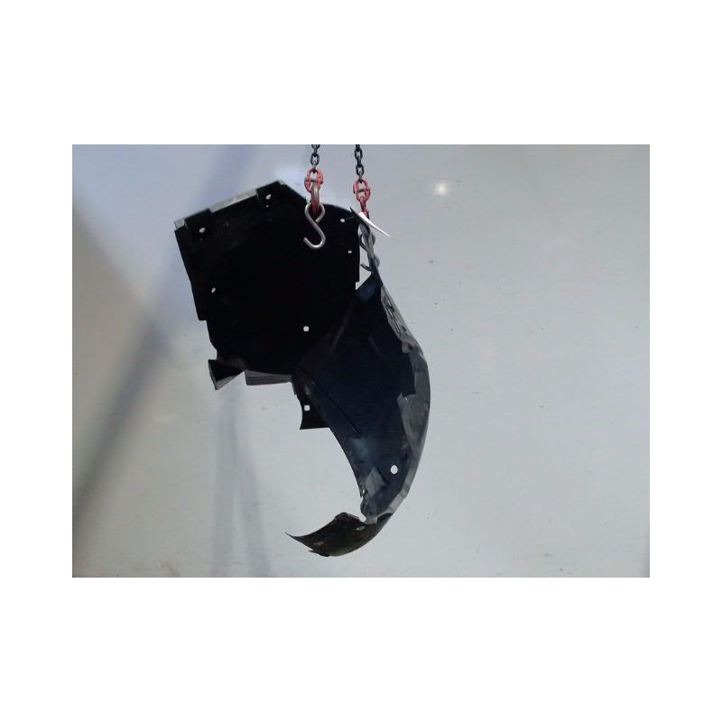 PARE-BOUE AVANT DROIT DACIA SANDERO 2008-