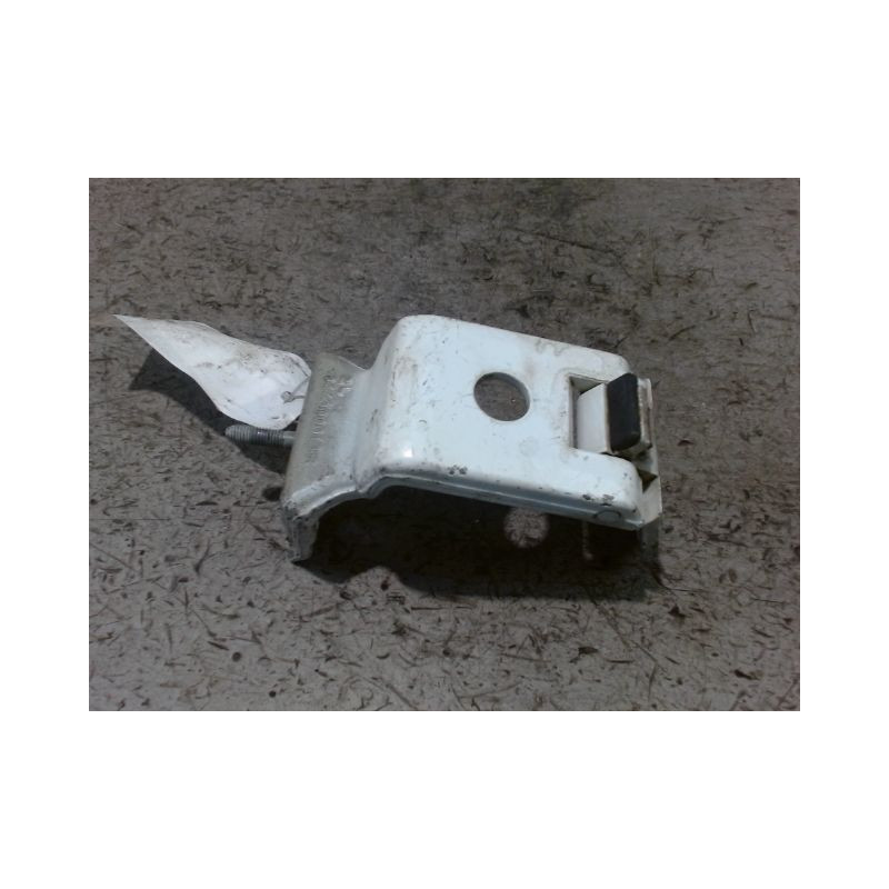 CHARNIERE SUP PORTE BATTANTE ARD RENAULT MASTER