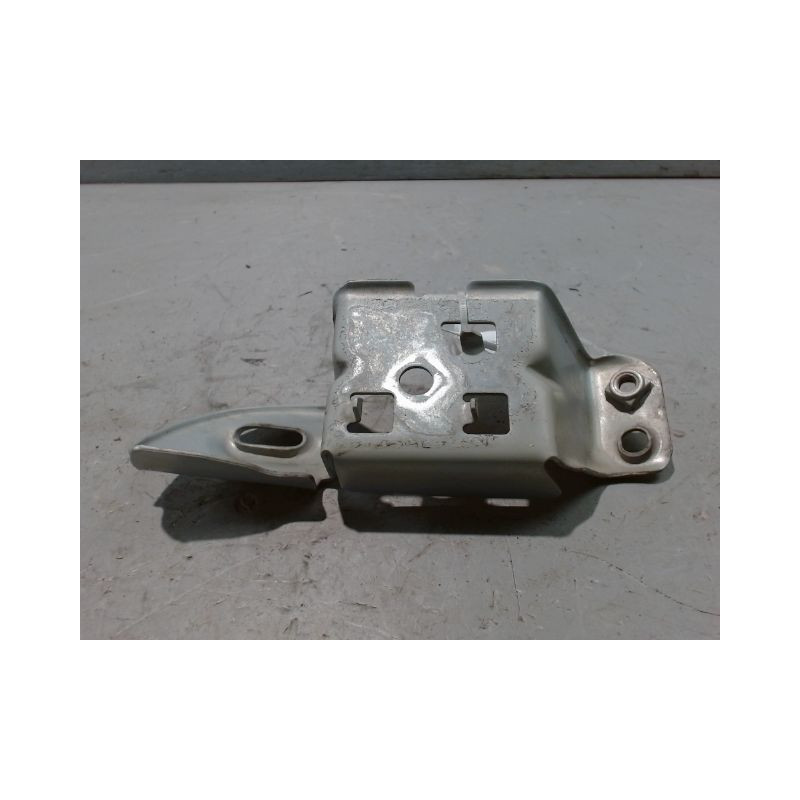 SUPPORT PARE-CHOC AVG RENAULT TWINGO