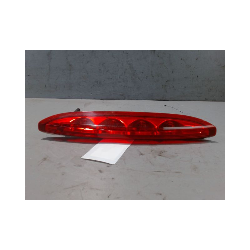FEUX STOP SUPPLEMENTAIRE PEUGEOT 208