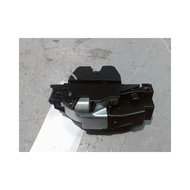 SERRURE HAYON  PEUGEOT PARTNER TEPEE 2008-