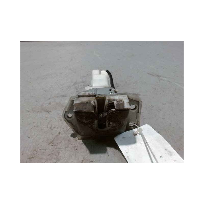 SERRURE HAYON  SUZUKI SWIFT 3P