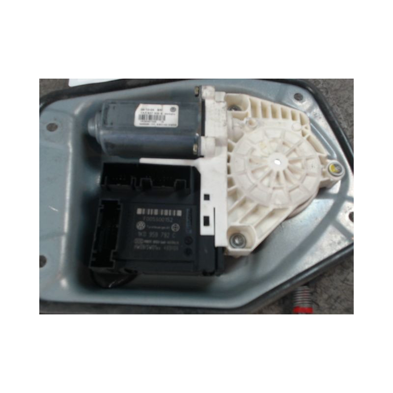 MECANISME+MOTEUR LEVE-GLACE AVANT DROIT VOLKSWAGEN GOLF V 2003-2009