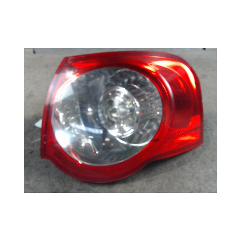 FEU ARRIERE DROIT VOLKSWAGEN PASSAT SW 2005-