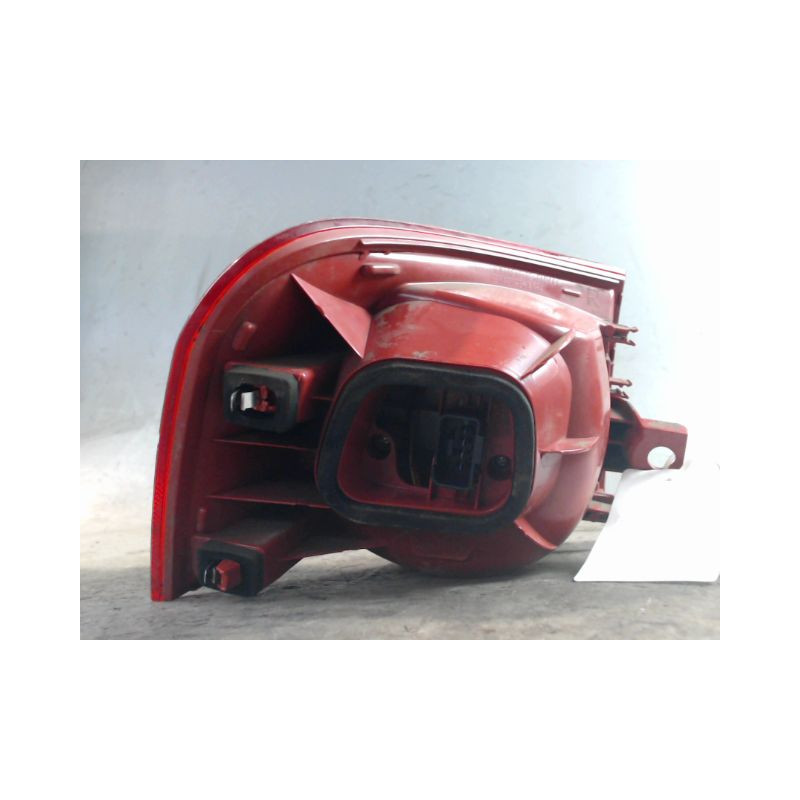 FEU ARRIERE DROIT VOLKSWAGEN PASSAT SW 2005-