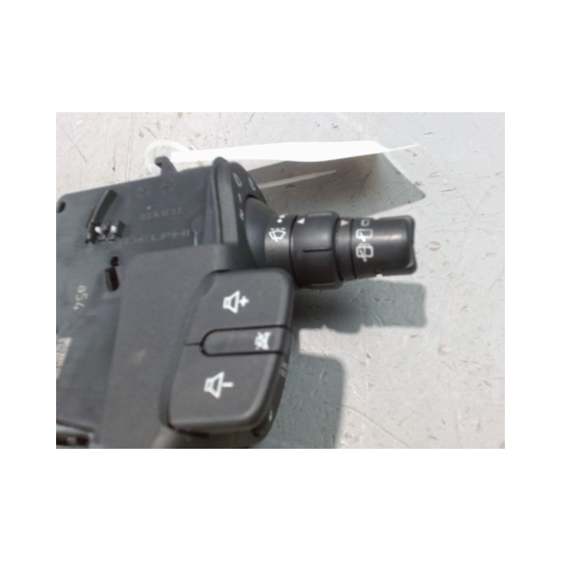 COMMANDE ESSUIE GLACE RENAULT CLIO III ESTATE 2008-