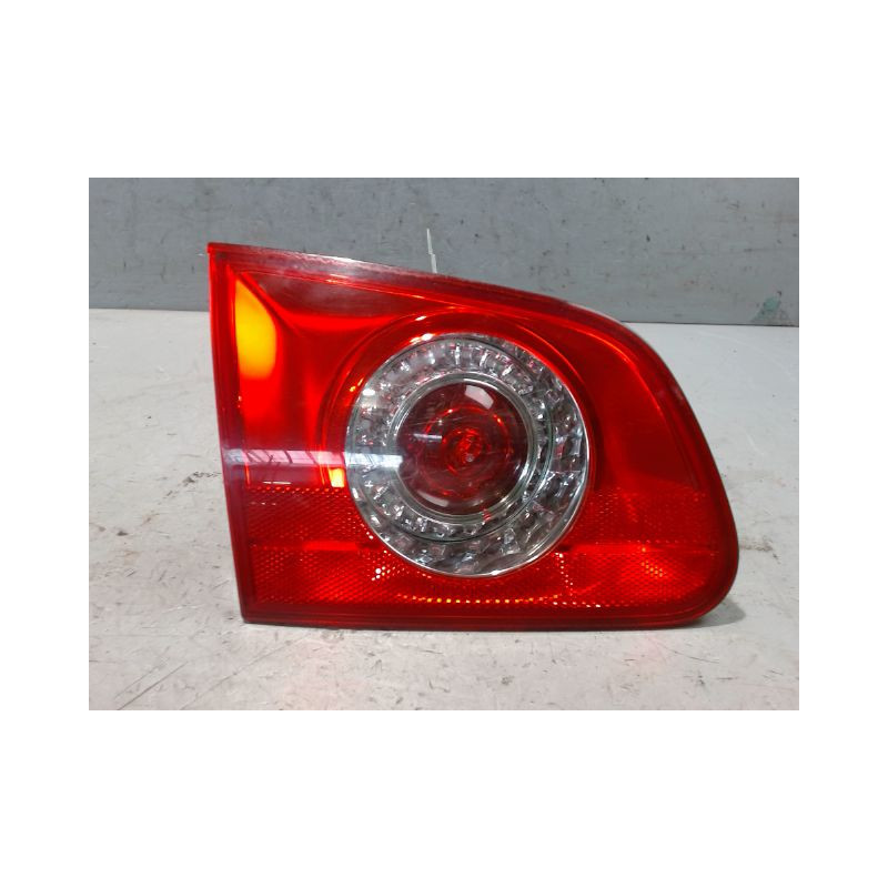 FEU ARRIERE INTERIEUR GAUCHE VOLKSWAGEN PASSAT SW 2005-