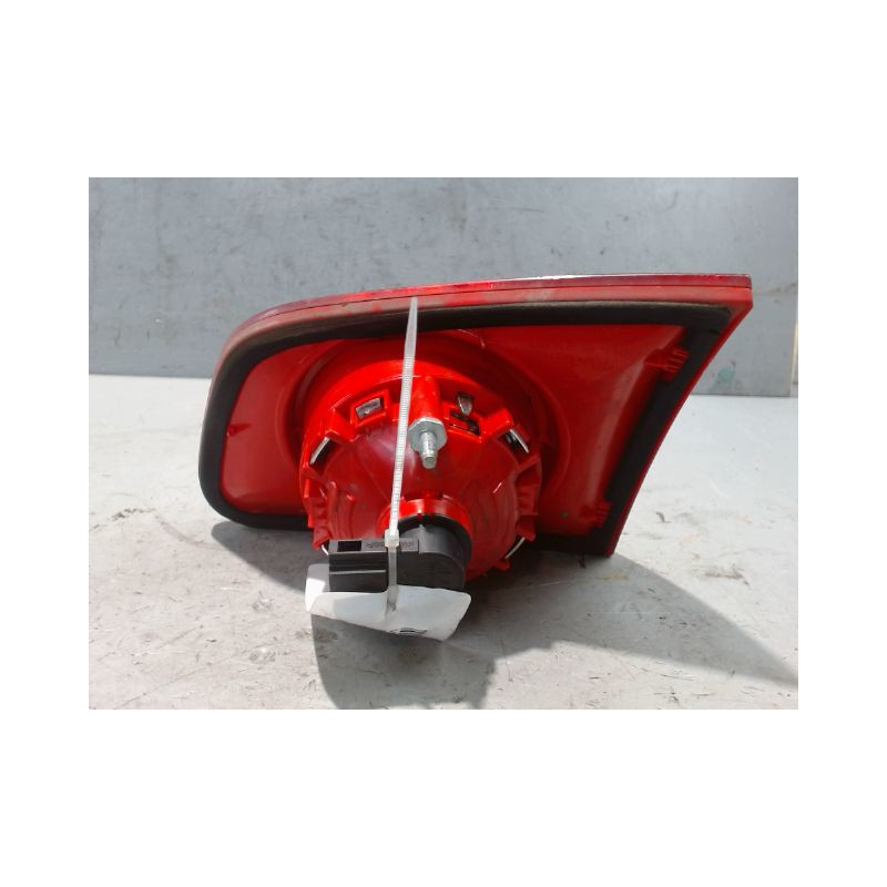 FEU ARRIERE INTERIEUR GAUCHE VOLKSWAGEN PASSAT SW 2005-