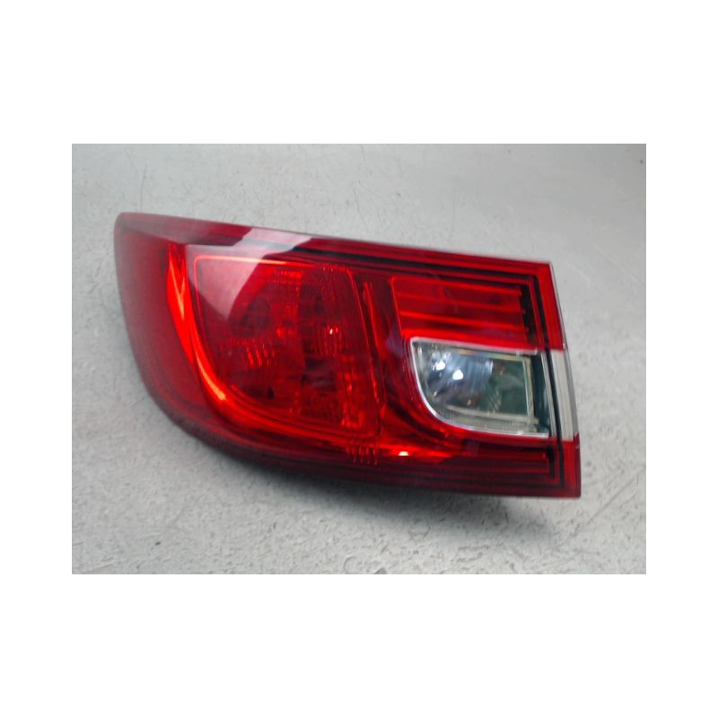 FEU ARRIERE GAUCHE  RENAULT CLIO