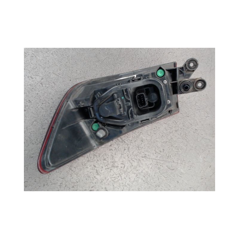 FEU ARRIERE GAUCHE  RENAULT CLIO