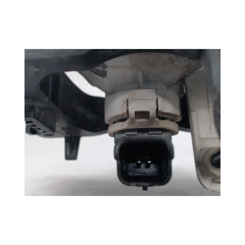 PHARE ANTIBROUILLARD AVANT DROIT PEUGEOT 5008
