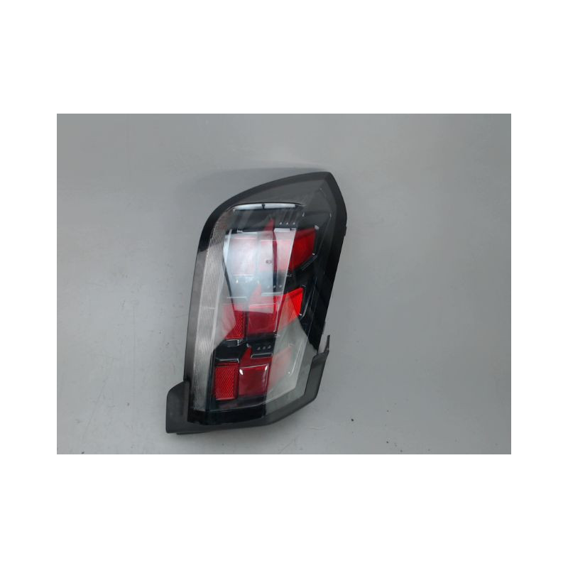 FEU ARRIERE GAUCHE  PEUGEOT 208