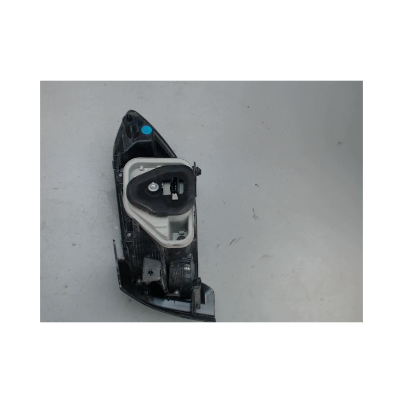 FEU ARRIERE GAUCHE  PEUGEOT 208