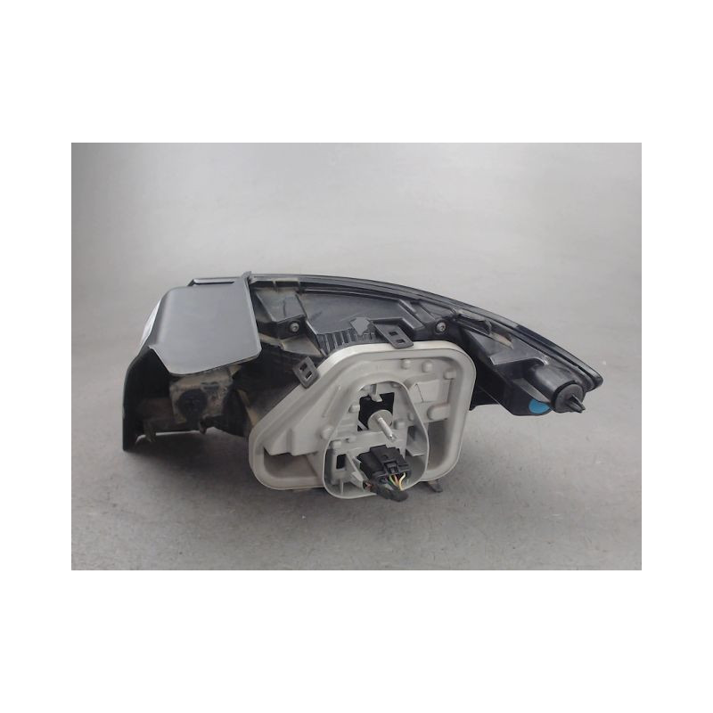 FEU ARRIERE GAUCHE  PEUGEOT 208