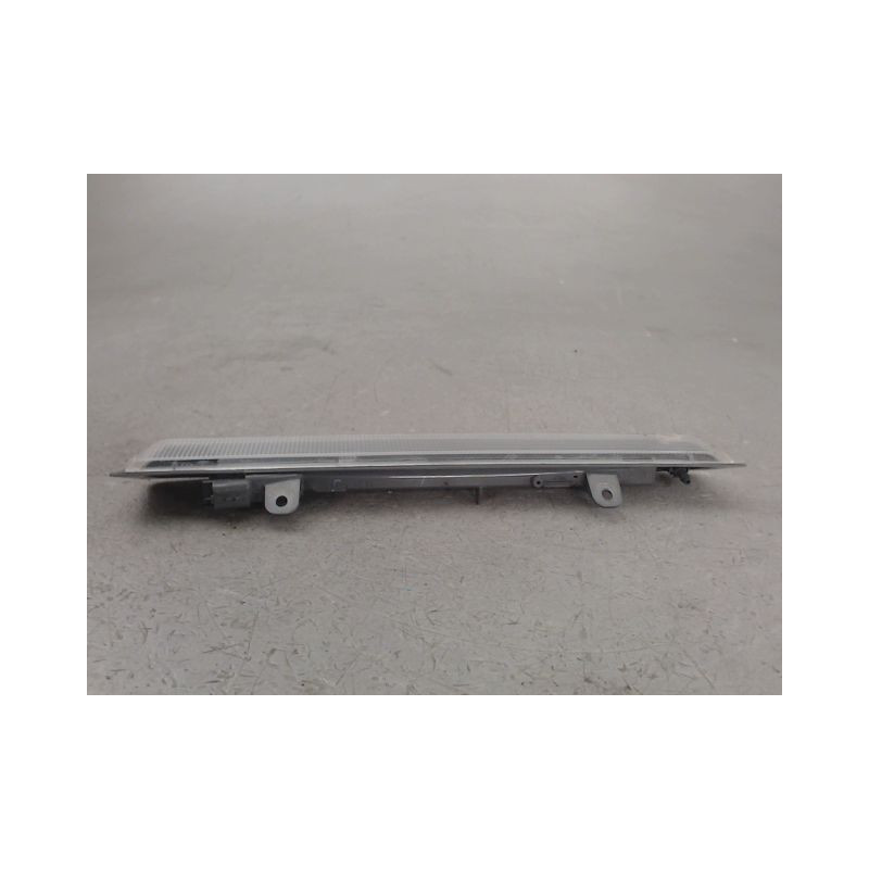 FEUX STOP SUPPLEMENTAIRE PEUGEOT 208