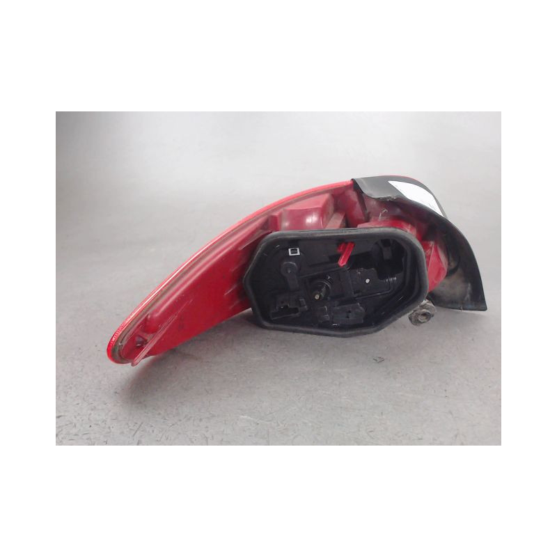 FEU ARRIERE DROIT PEUGEOT 206