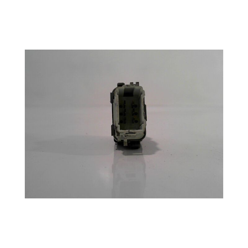COMMANDE LEVE-GLACE PORTE ARG RENAULT MEGANE II PH1 02-05