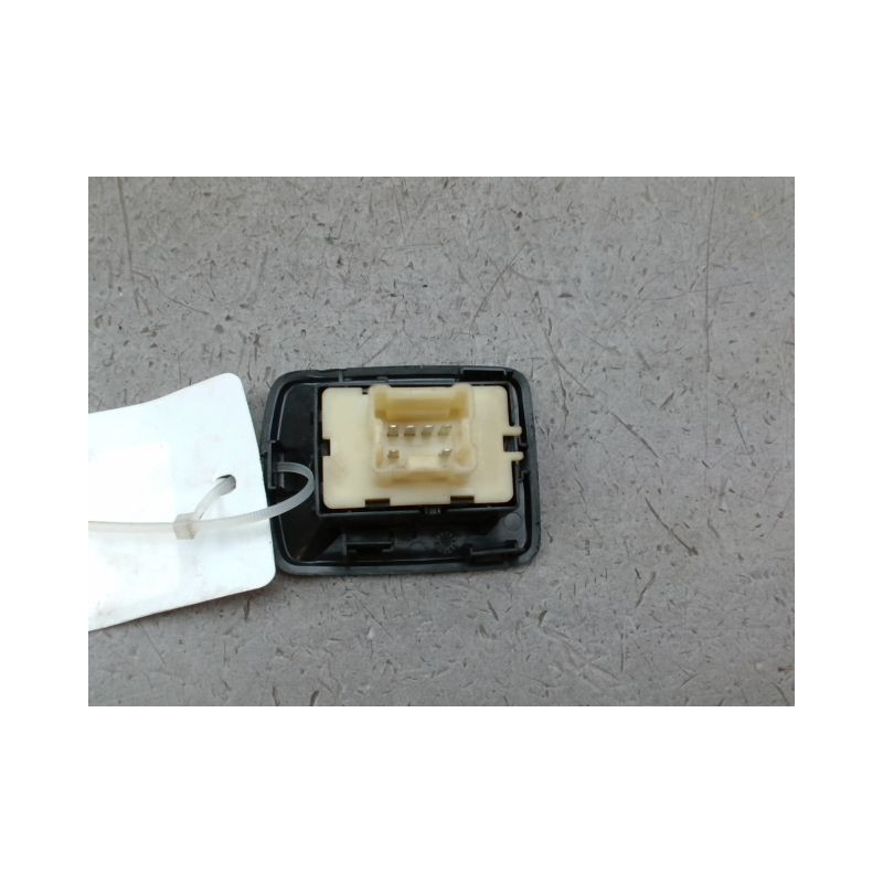 COMMANDE LEVE-GLACE PORTE AVD DACIA SANDERO II Phase 1 2012-...