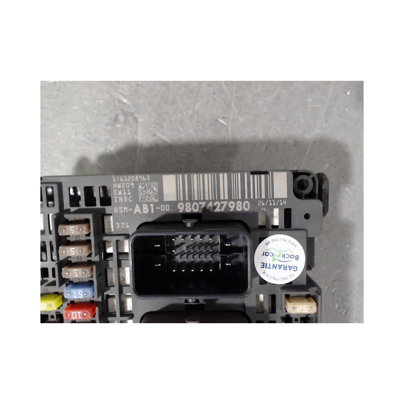 BOITE A FUSIBLES CITROEN C4