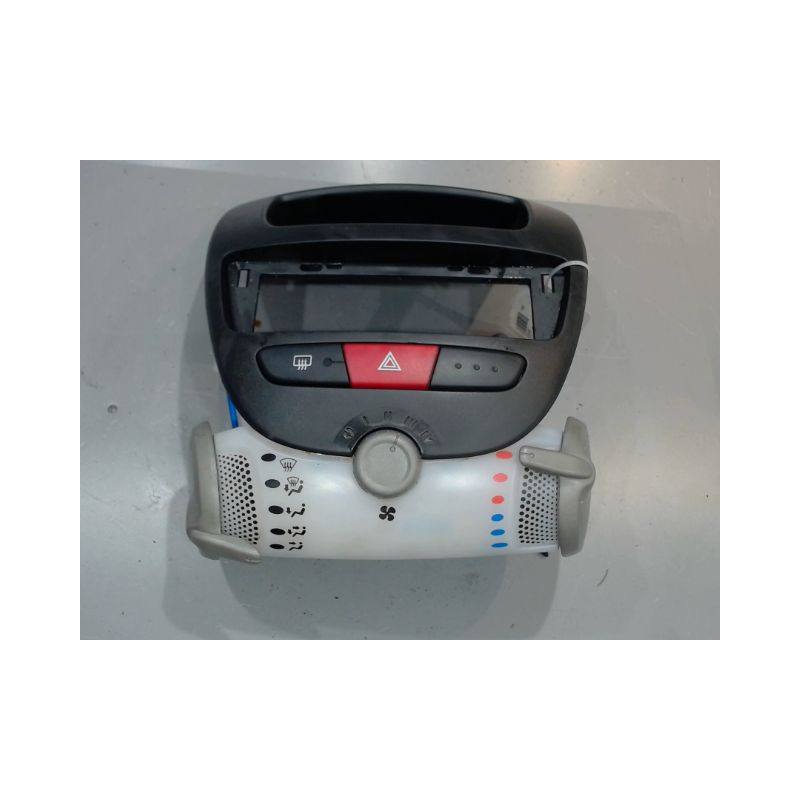 COMMANDE DE CHAUFFAGE TOYOTA AYGO