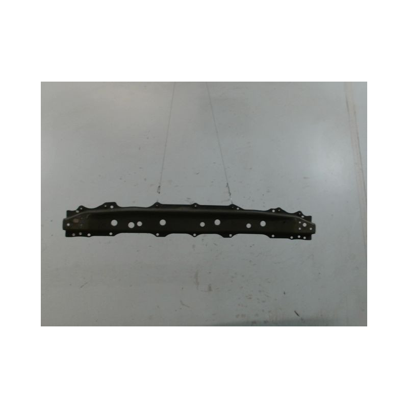 TRAVERSE INFERIEURE ARMATURE AVANT TOYOTA YARIS