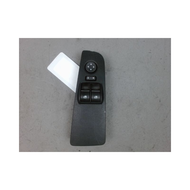 COMMANDE LEVE-GLACE PORTE AVG FIAT PUNTO