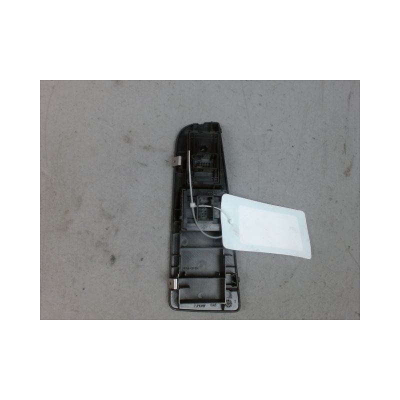 COMMANDE LEVE-GLACE PORTE AVG FIAT PUNTO