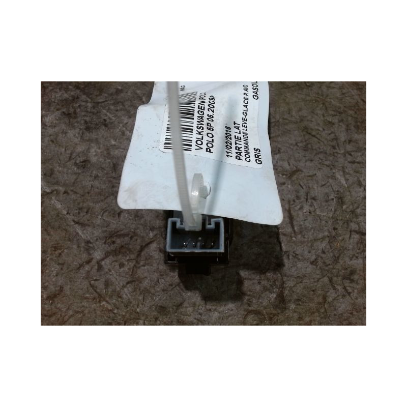 COMMANDE LEVE-GLACE PORTE AVD VOLKSWAGEN POLO 2009-