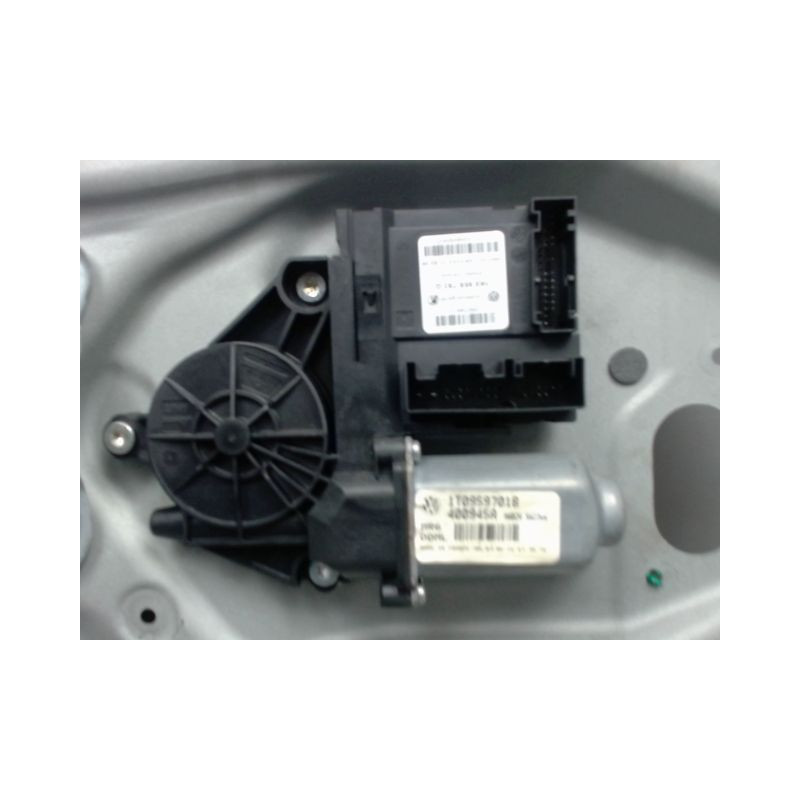 MECANISME+MOTEUR LEVE-GLACE AVANT GAUCHE VOLKSWAGEN CADDY COMBI 2004-