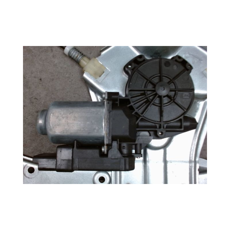 MECANISME+MOTEUR LEVE-GLACE AVANT GAUCHE RENAULT CLIO III 2009-